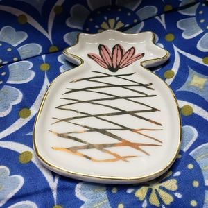 NWT ceramic pineapple trinket tray